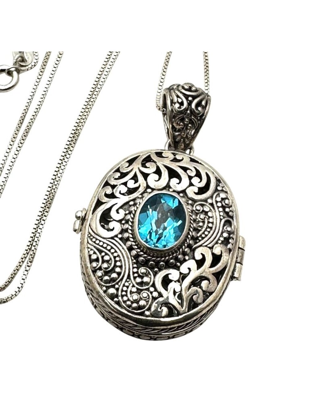 Sarda Blue Topaz Sterling Silver 2 Inch Pendant Necklace 17 Grams 17 Inch Chain